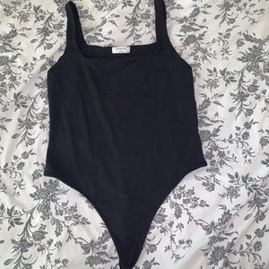Babaton Contour Squareneck Bodysuit
